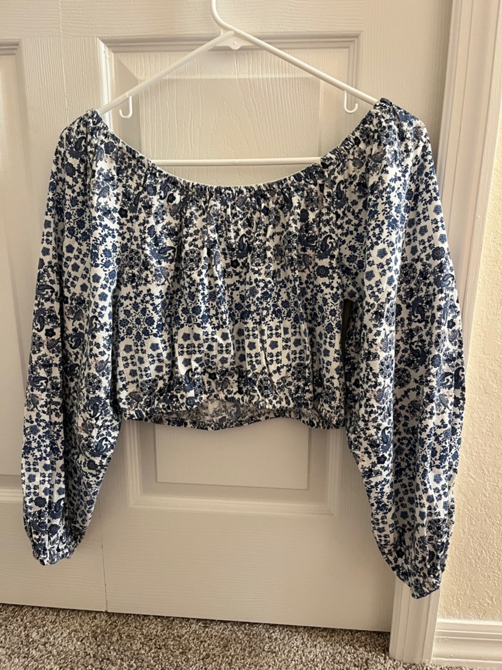 Roxy White & Navy Floral Crop Top - Picture 2 of 2